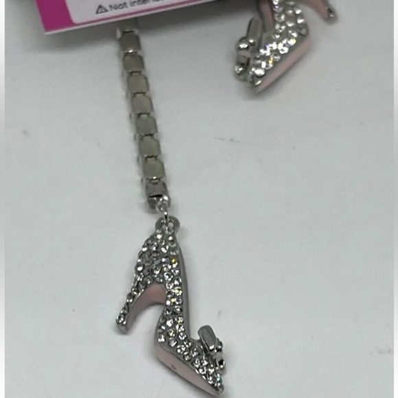 BETSEY JOHNSON Rhinestone High Heel Shoes & Bows Mismatched Dangle Earrings NWT - Picture 3 of 11